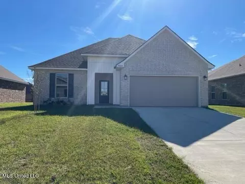 18065 Evergreen Dr, Gulfport, MS 39503