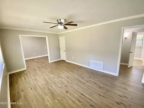 327 Reed Ave, Jackson, MS 39206 photo 3