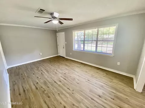 327 Reed Ave, Jackson, MS 39206 photo 4