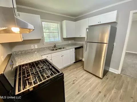 327 Reed Ave, Jackson, MS 39206 photo 8