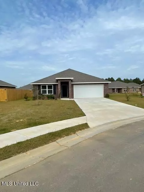 18185 Bloomfield Cv, Gulfport, MS 39503