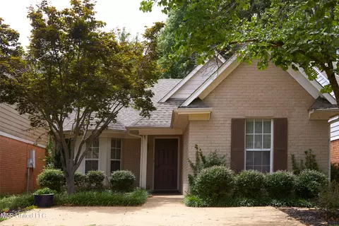 7677 Lilly Ln, Southaven, MS 38671