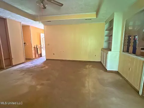 1309 Whispering Oaks Cv, Jackson, MS 39212 photo 4