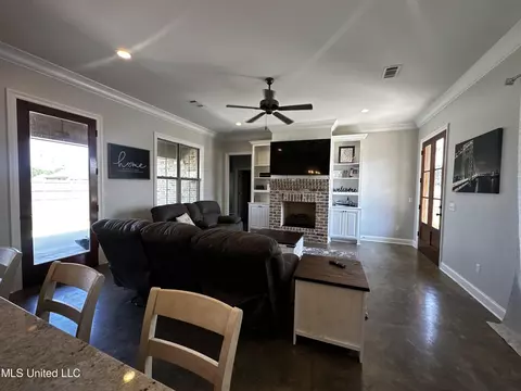 213 Warwick Dr, Brandon, MS 39042 photo 2