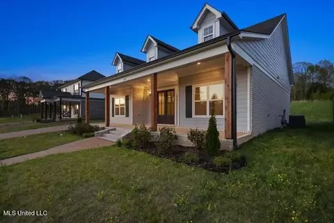 1234 Creekside Ln, Hernando, MS 38632