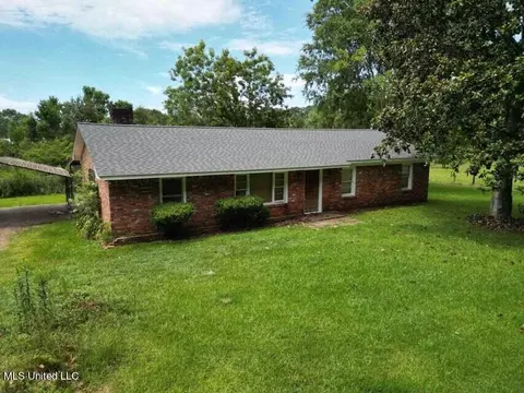 612 Sandhill Township Rd, Ellisville, MS 39437