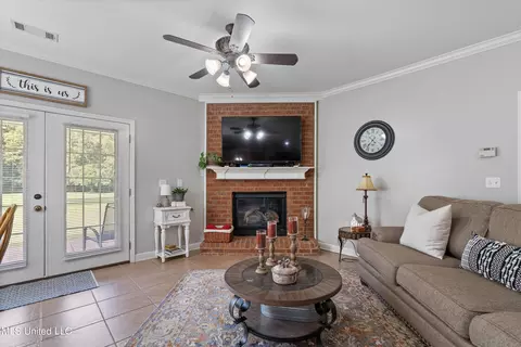 2345 Appleton Dr, Southaven, MS 38672 photo 10