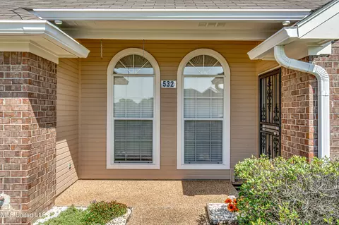 532 Planters Dr, Pearl, MS 39208