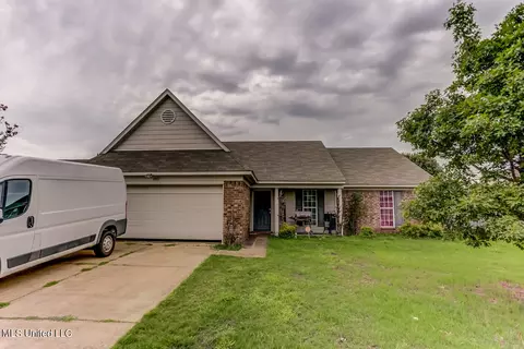 6921 Kentbrook Dr, Horn Lake, MS 38637
