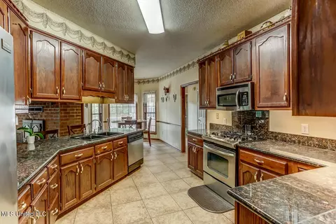 1136 Double Shovel Dr, Hernando, MS 38632 photo 8