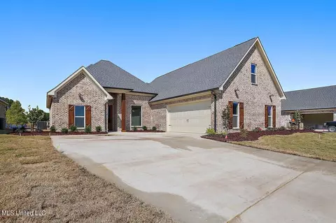 1241 Old Court Xing, Flowood, MS 39232