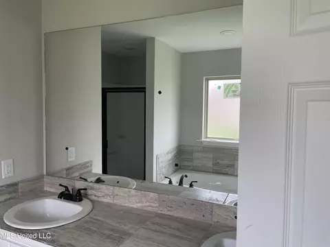 552 Fairway Ave, Byram, MS 39272 photo 5