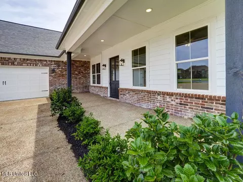 2996 Fossil Hill Dr, Hernando, MS 38632 photo 3