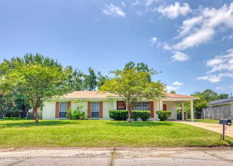 314 Barkwood Cir, D'iberville, MS 39540