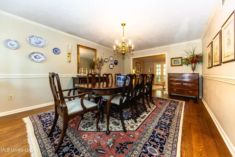2010 Sheffield Dr, Jackson, MS 39211 photo 8