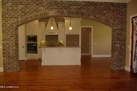 110 Tailfeather Dr, Madison, MS 39110 photo 2