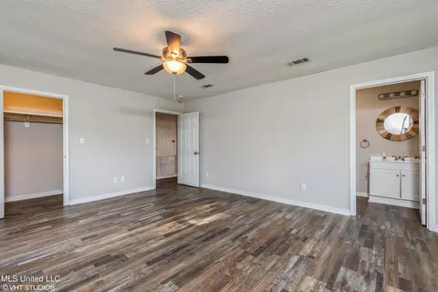 5649 Rose Dr, Moss Point, MS 39563 photo 11