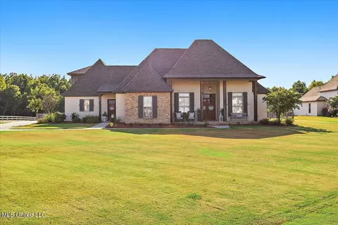 121 Crossview Pl, Brandon, MS 39047