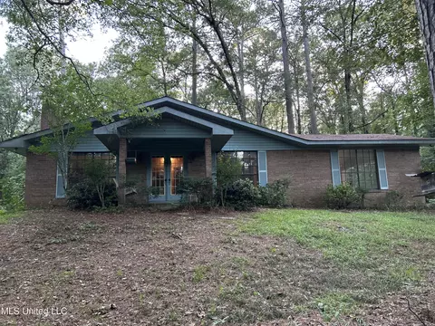 1073 Ratliff Ferry Rd, Canton, MS 39046
