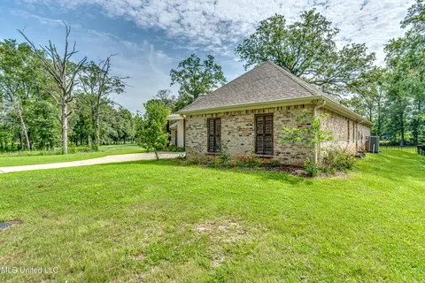 1502 N Old Canton Rd, Canton, MS 39046 photo 4