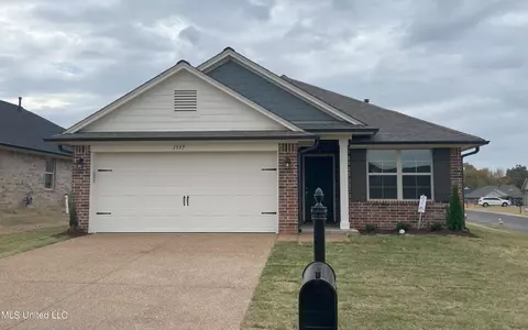 1597 Cambria Dr, Southaven, MS 38671