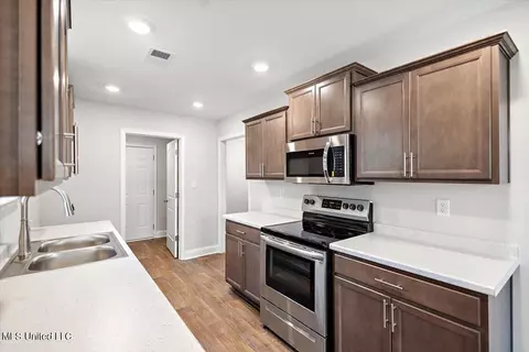 Kitchen - 7796 E Reece Dr, Southaven, MS 38671 photo 1 of 3
