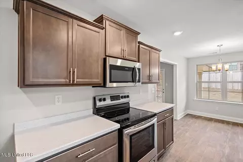 Kitchen - 7796 E Reece Dr, Southaven, MS 38671 photo 3 of 3