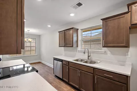 Kitchen - 7796 E Reece Dr, Southaven, MS 38671 photo 2 of 3