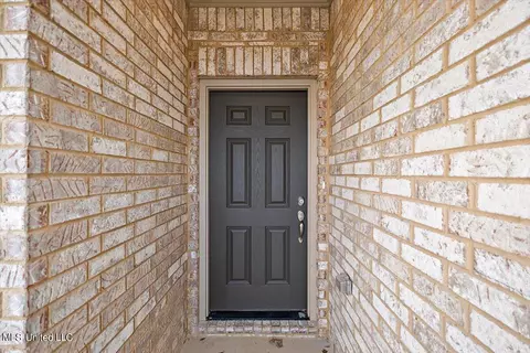 Exterior - 7796 E Reece Dr, Southaven, MS 38671 photo 8 of 8