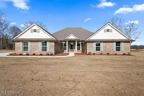 13092 Pebble Ridge Dr, Byhalia, MS 38611