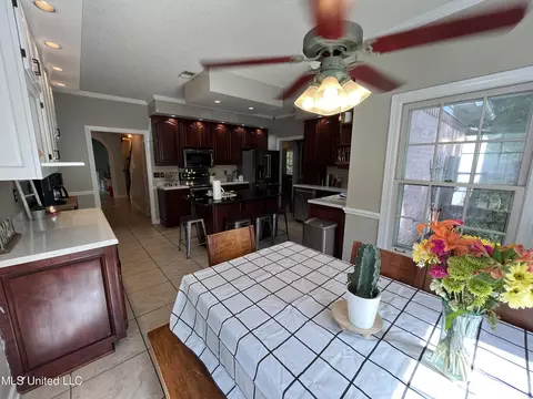 8847 Windersgate Dr, Olive Branch, MS 38654 photo 13