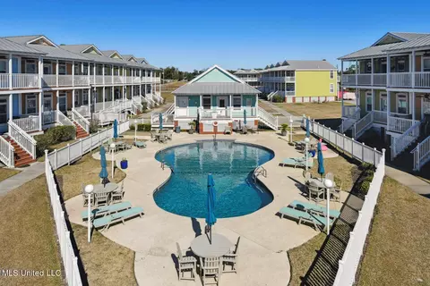 1515 East Bch #135, Pass Christian, MS 39571