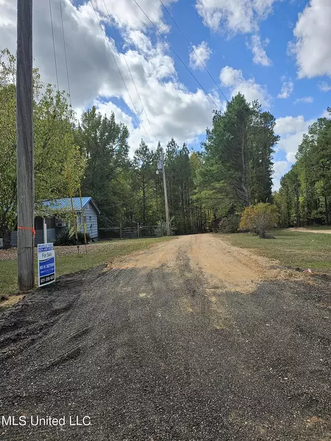 537 Bevill Dr, Florence, MS 39073 photo 3