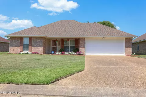 1026 Bullrun Dr, Byram, MS 39272