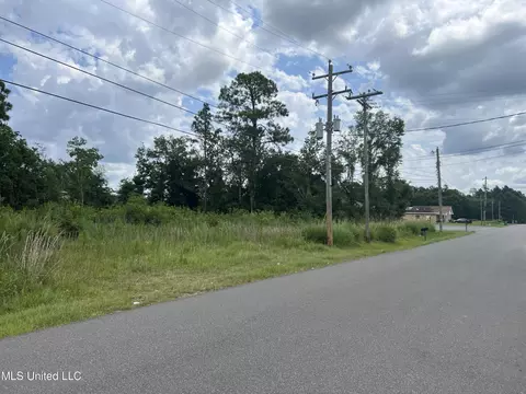 2100 9th St, Bay Saint Louis, MS 39520