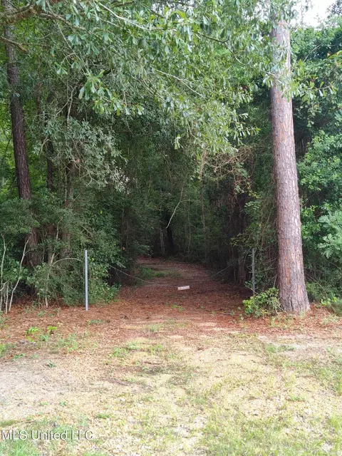 Three Rivers Road, Biloxi, MS 39532