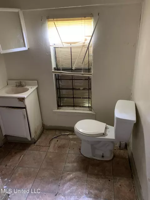 1107 W Silas Brown St, Jackson, MS 39204 photo 9
