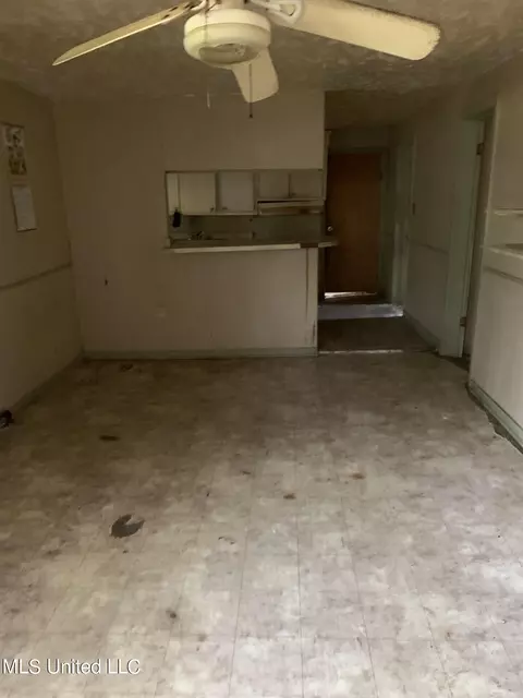 1107 W Silas Brown St, Jackson, MS 39204 photo 3