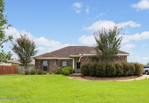 203 Roxbury Cv, Florence, MS 39073