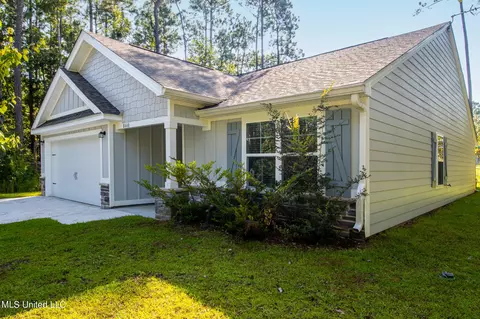 8440 Kaleki Way, Diamondhead, MS 39525 photo 2