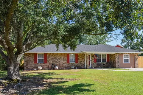 2479 Tandy Dr, Gulfport, MS 39503