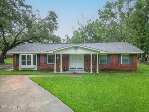 7000 Shore Dr, Ocean Springs, MS 39564