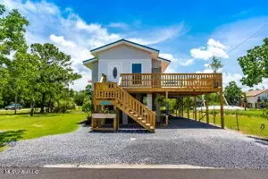 4025 Bass St, Bay Saint Louis, MS 39520