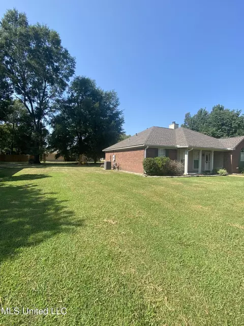 211 Chestnut Dr, Brandon, MS 39047 photo 3