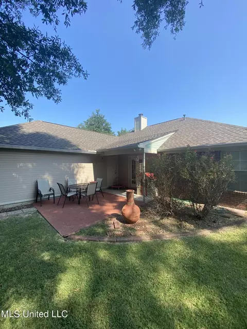 211 Chestnut Dr, Brandon, MS 39047 photo 4