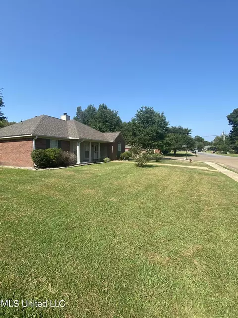 211 Chestnut Dr, Brandon, MS 39047 photo 9