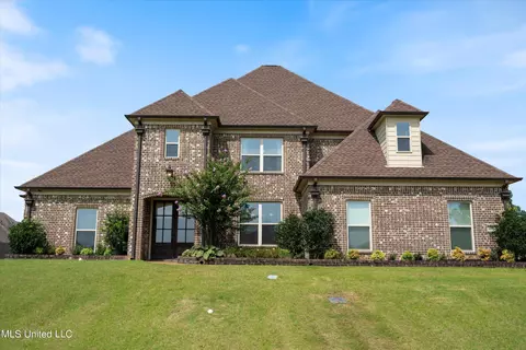 4693 Bakersfield Dr, Nesbit, MS 38651