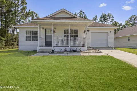 11600 Acorn Dr, Gulfport, MS 39503