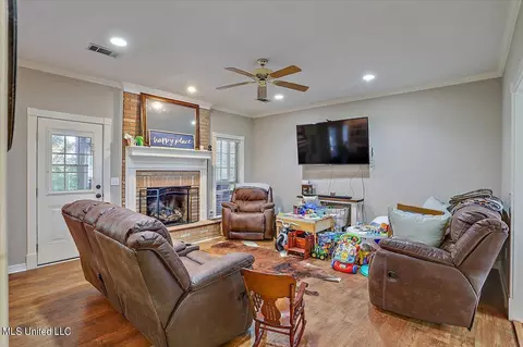143 Azalea Trails Dr, Brandon, MS 39047 photo 8