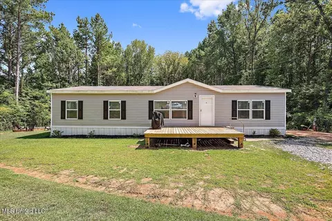 172 Crowder Creek Road Rd, Carthage, MS 39051